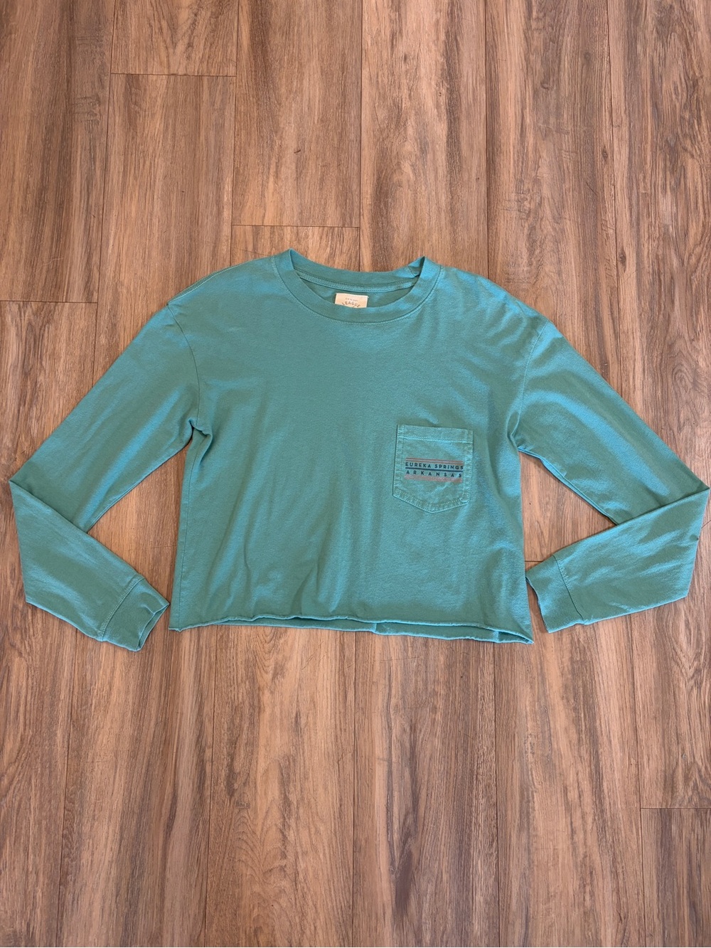 Original League Eureka Springs Teal Cropped Long Sleeve Graphic Tee Small